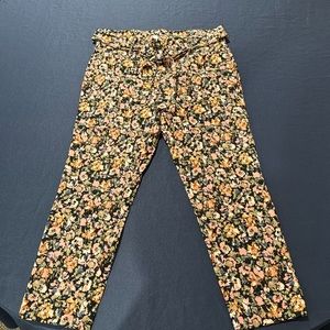 Floral capri pants